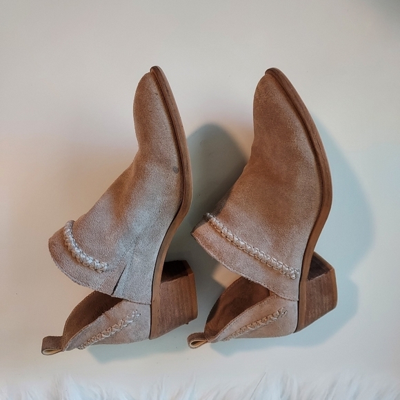 SOLE Society Tan  Suede Bootie - Picture 4 of 9